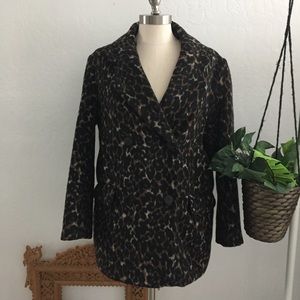 H&m cheetah coat// perfect for winter